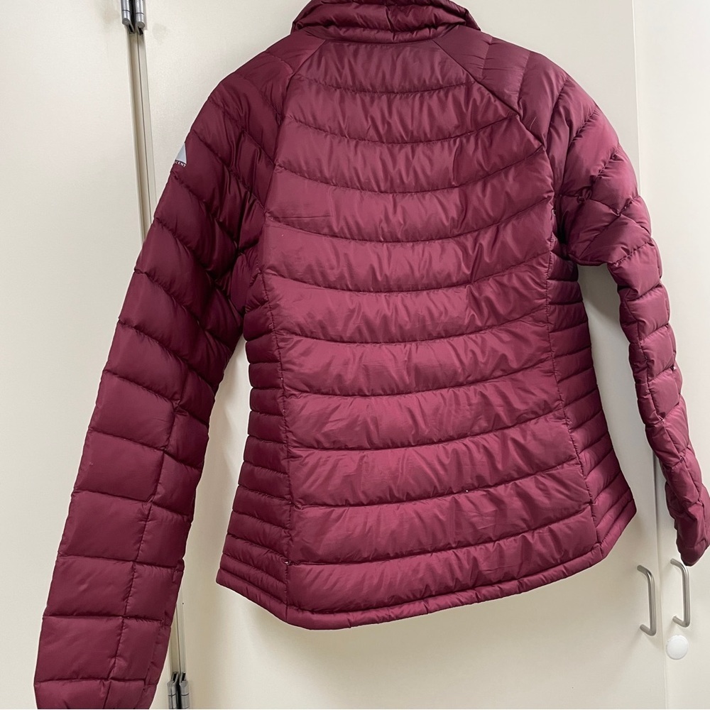 Eddie Bauer Burgundy Stormdown 800 Medium​ - Picture 2 of 4
